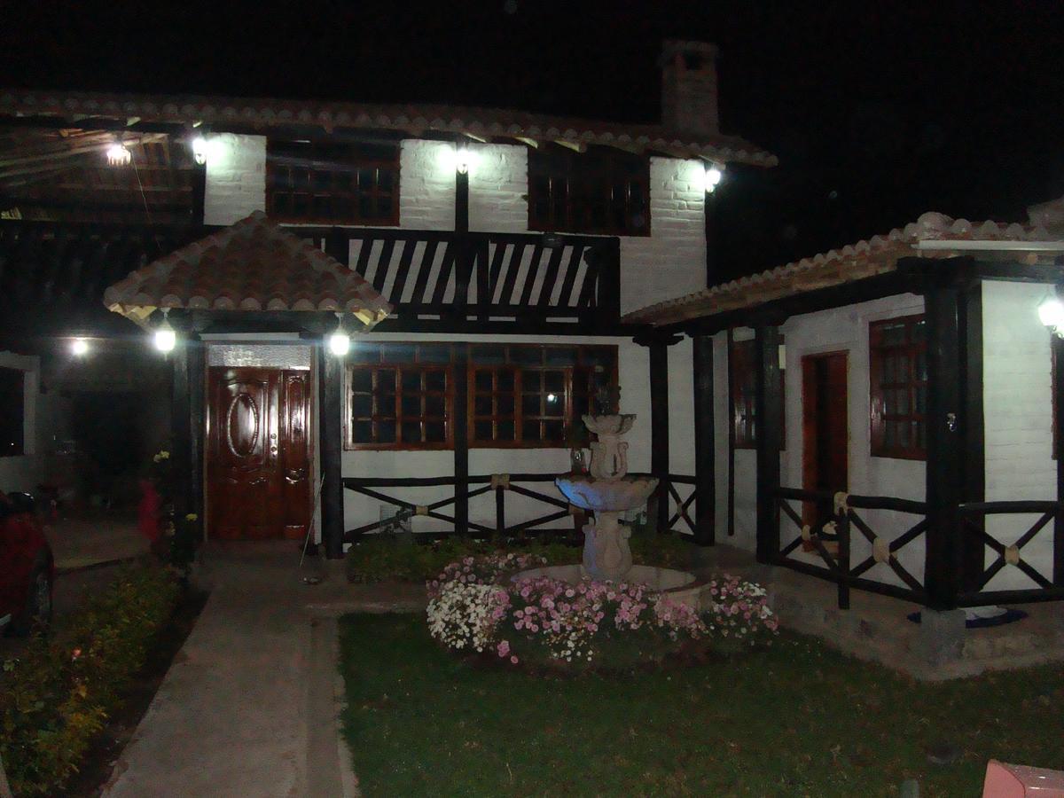 El Descanso “The Rest” Otavalo Exterior photo
