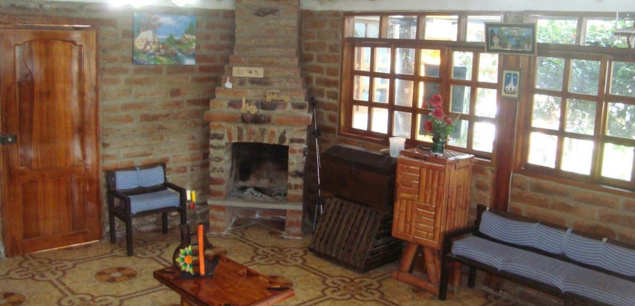 El Descanso “The Rest” Otavalo Exterior photo